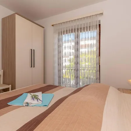 Three Bedroom In Biograd 3*