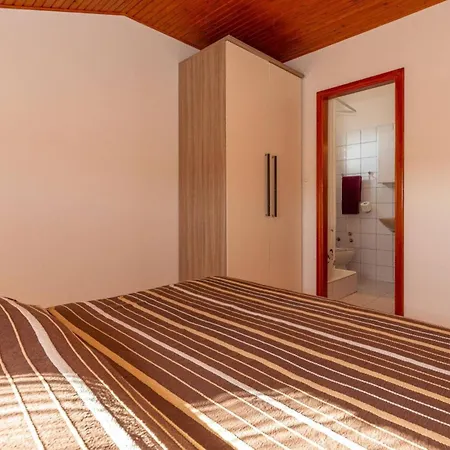 Three Bedroom In Biograd Casa de hóspedes 3*