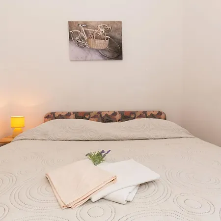 Casa de hóspedes Three Bedroom In Biograd Biograd Na Moru