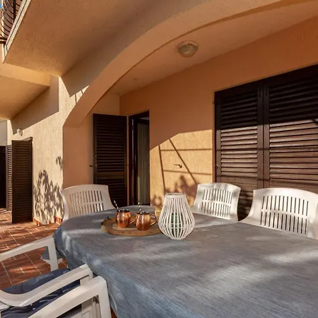 Casa de hóspedes Three Bedroom In Biograd 3*