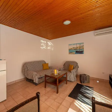 Three Bedroom In Biograd بيت ضيافة