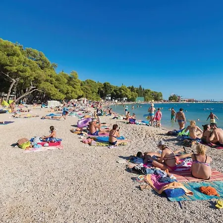 بيت ضيافة Three Bedroom In Biograd