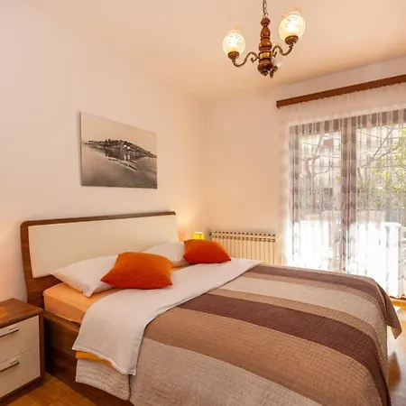 Three Bedroom In Biograd 3*